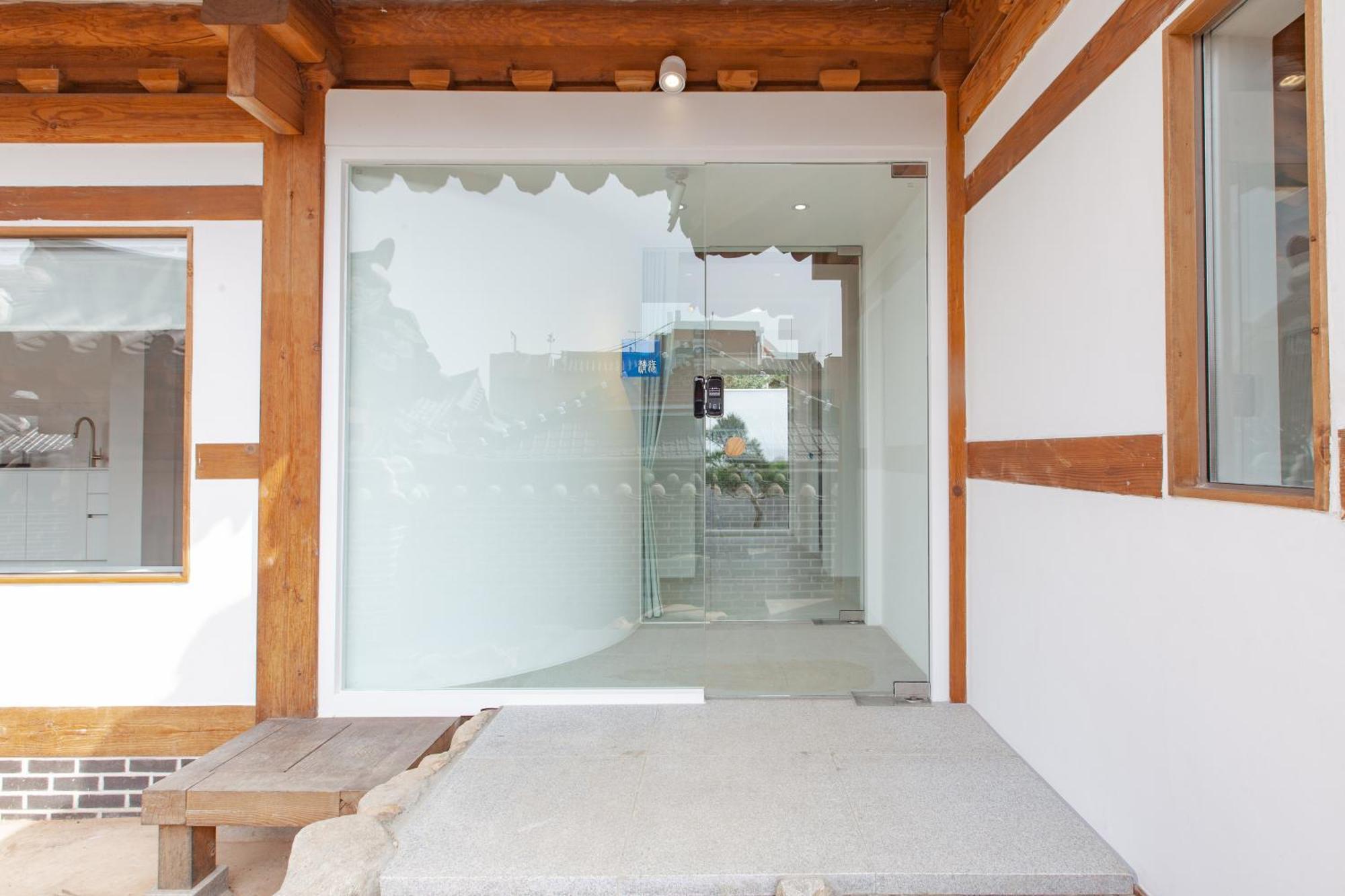 Cheong-Yeon, The Korean Traditional House Hanok In Jeonju Hanok Village Exterior foto